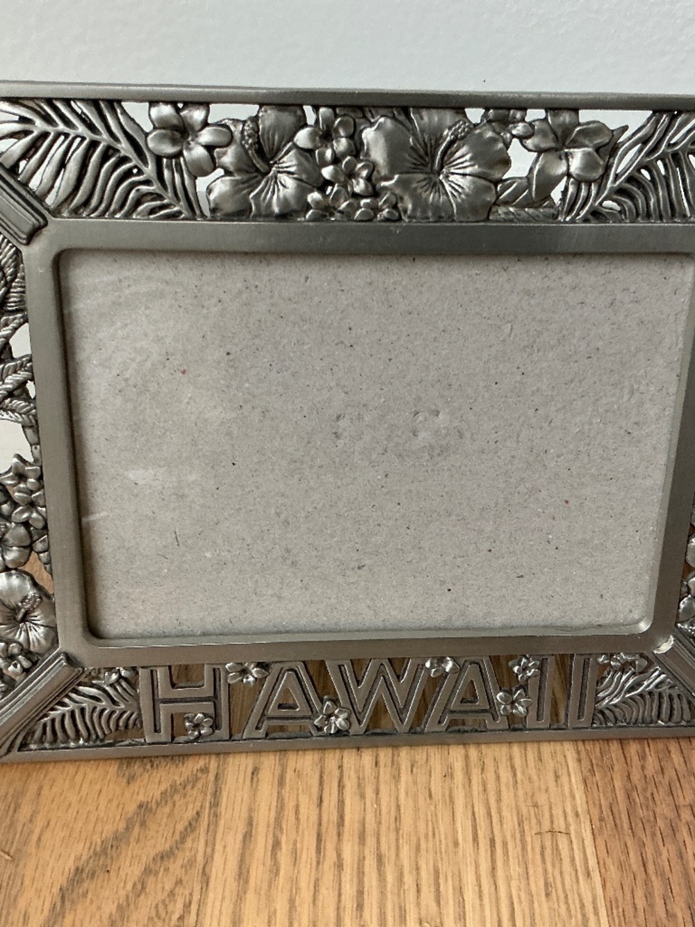 HAWAI Pewter detailed picture frame 7x 5.5 inches